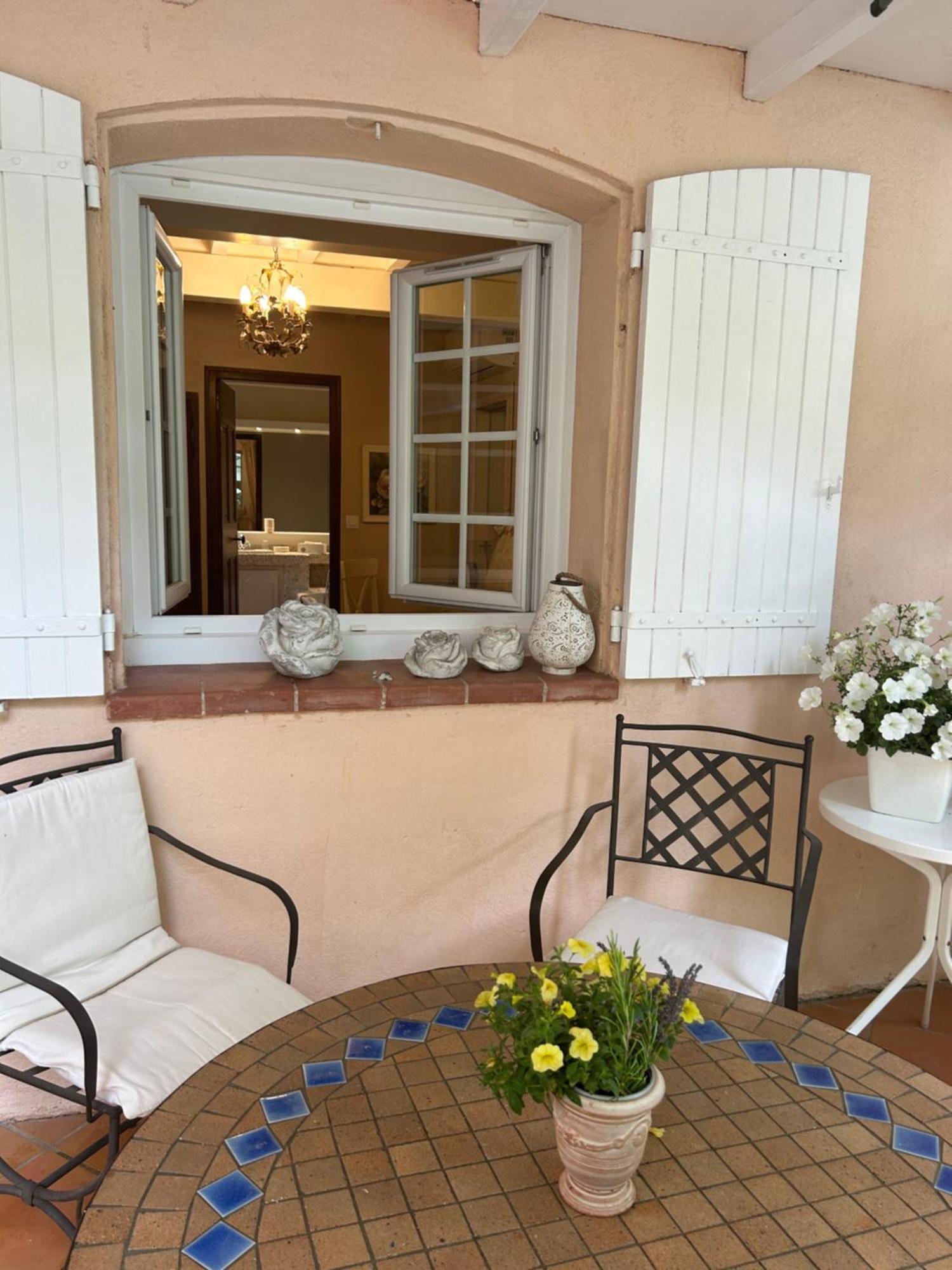 La Villa Rosalie Ventabren Exterior foto