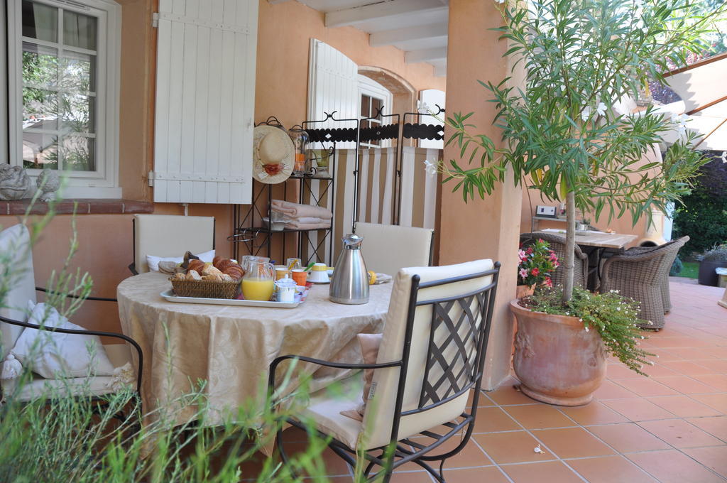 La Villa Rosalie Ventabren Exterior foto